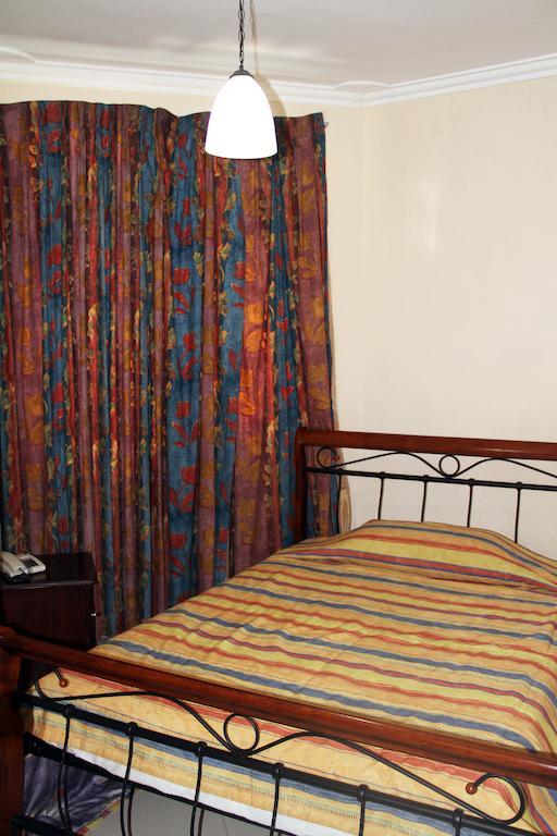 Colling Wood Hotel 努沃勒埃利耶 客房 照片